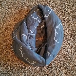 Antler infinity scarf
